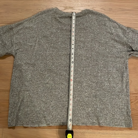 Zara Pearled Shirt. - Picture 4 of 4